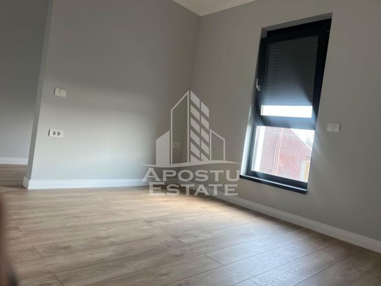 Duplex cu 4 camere cu Canalizare în Covaci
