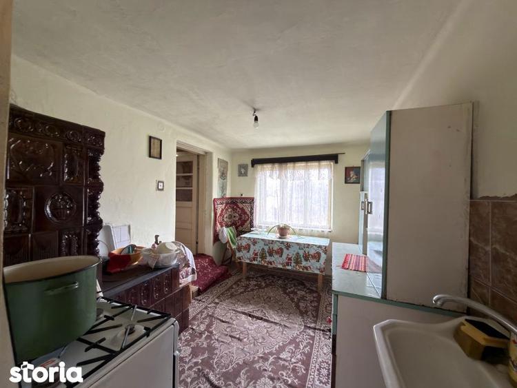 Casă cu 3 camere cu Canalizare în Central