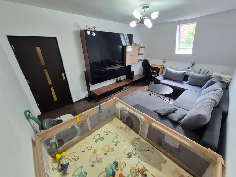 Apartament cu 2 camere decomandat în Bucovina