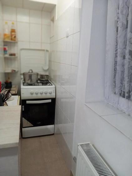 Apartament 2 camere decomandat , zona verde fara trafic auto, la 2 pasi de bulevard.si de b - 3
