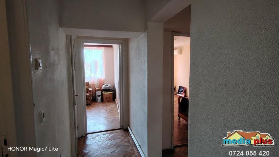 Apartament cu 3 camere decomandat în Țiglina 2