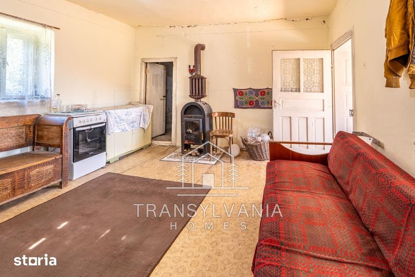 Casă cu 2 camere cu Teren 3463 Mp în Aluniș