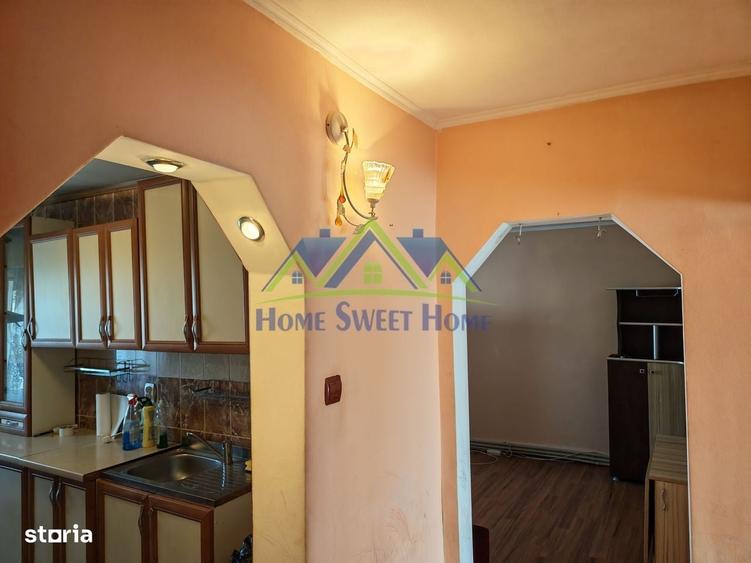Apartament cu 3 camere decomandat în Bunești
