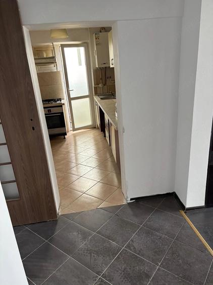 Apartament cu 3 camere decomandat în Simeria