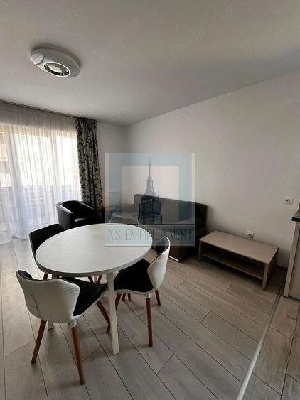 Apartament cu 2 camere semidecomandat, mobilat în Avantgarden