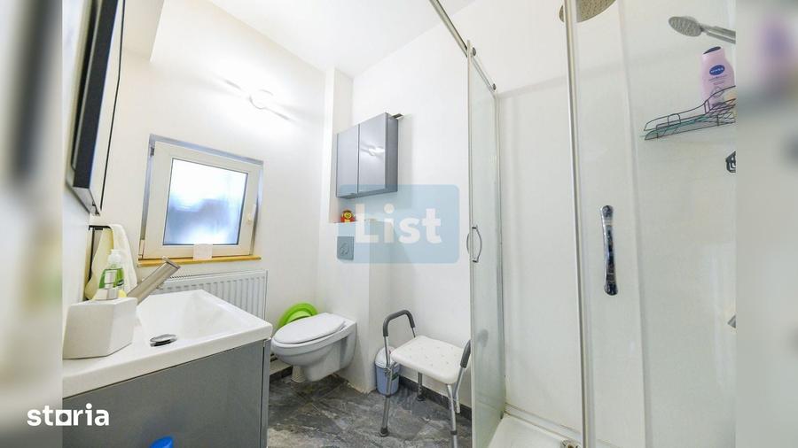 Casă cu 6 camere decomandat cu Teren 500 Mp în Gilău