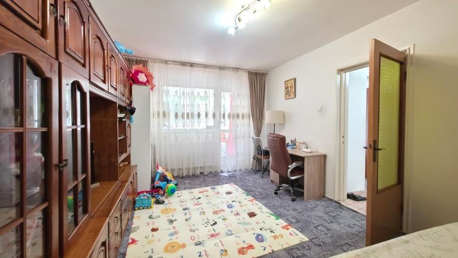 Apartament cu 2 camere decomandat în Ozana