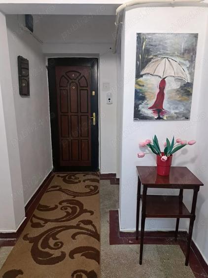 Apartament cu 4 camere decomandat în Central