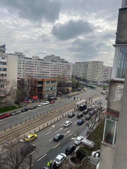 Apartament cu 4 camere decomandat, mobilat în Iancului