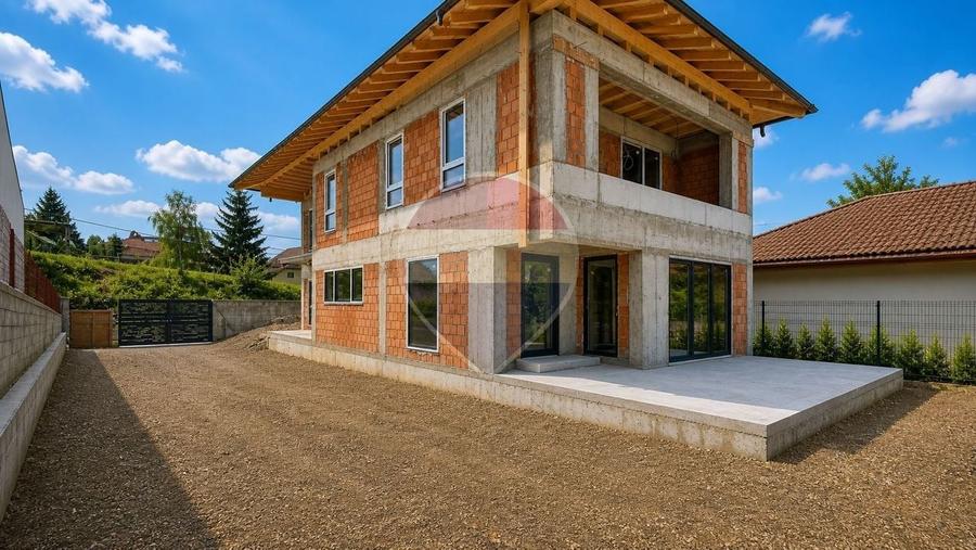 Casă individuală cu 4 camere cu Teren 350 Mp în Bunloc