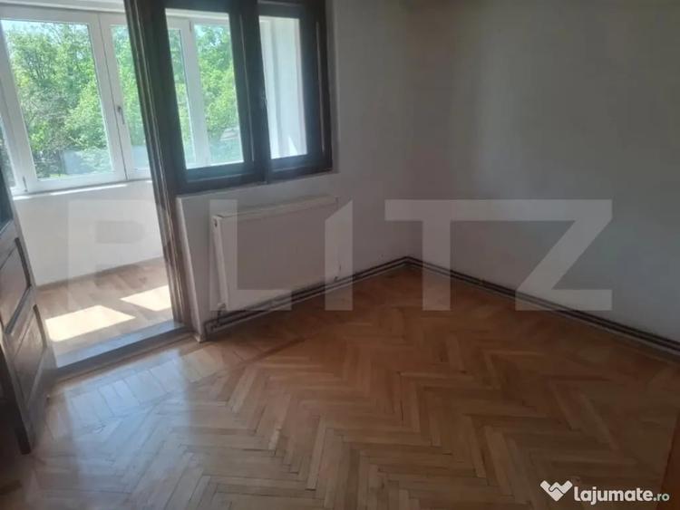 Apartament cu 4 camere decomandat în Ultracentral