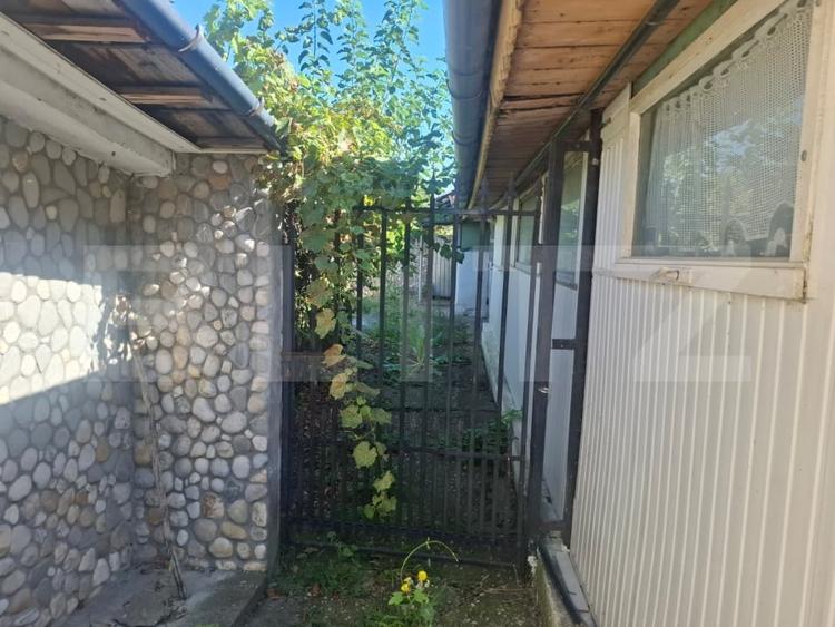 Casă individuală cu 5 camere cu Canalizare în Bucșani