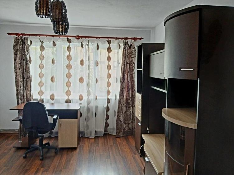 Apartament cu 2 camere nedecomandat în Central