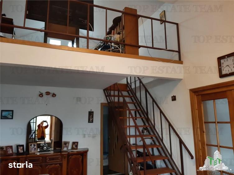 Casă cu 6 camere cu Teren 402 Mp în Tomșani