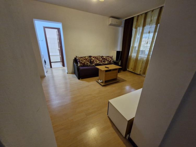 Apartament cu 2 camere semidecomandat în Tomis I
