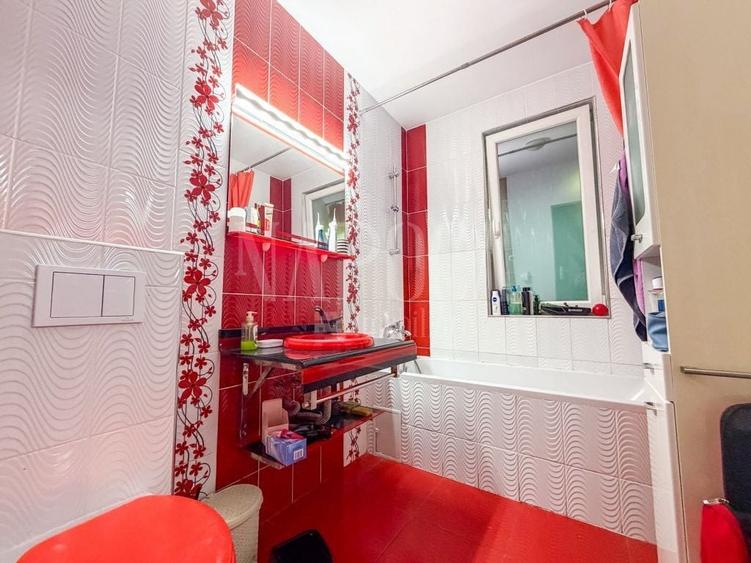 Apartament cu 3 camere semidecomandat în Sopor