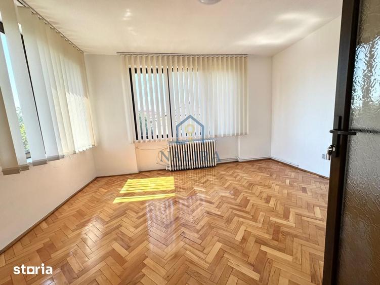 Casă cu 5 camere cu Teren 300 Mp în Valea Roșie