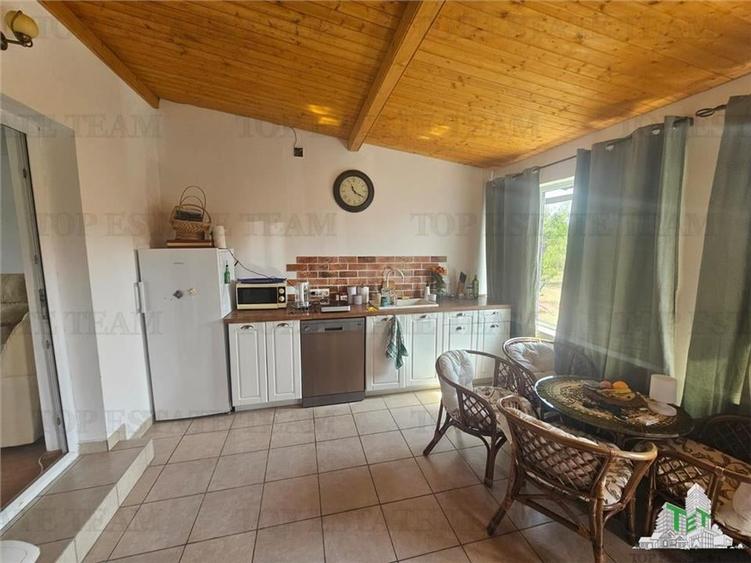 Casă individuală cu 5 camere cu Teren 2518 Mp în Bulbucata