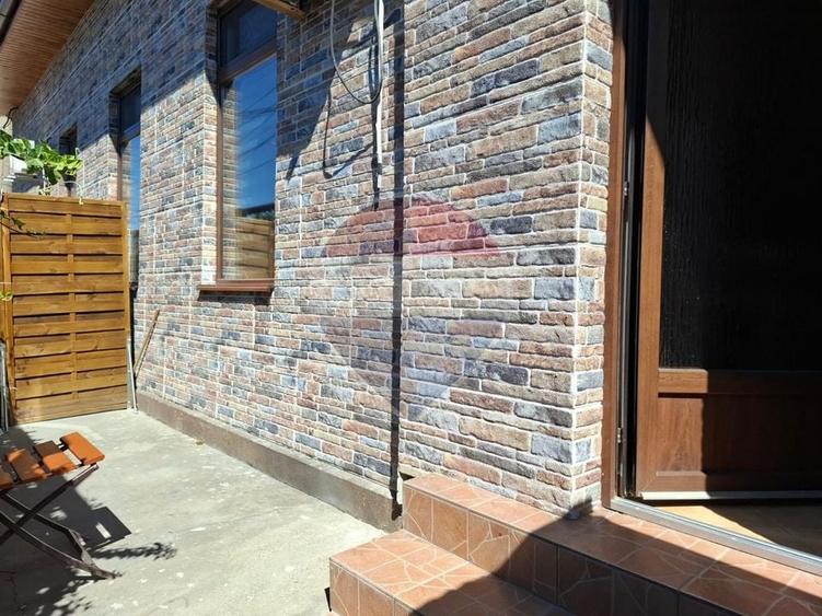 Apartament cu 2 camere semidecomandat în Micălaca