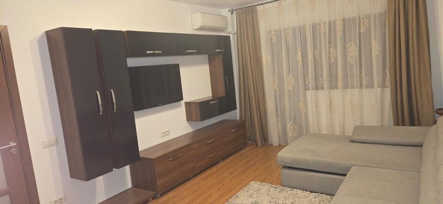Apartament cu 3 camere decomandat, mobilat în Sebastian