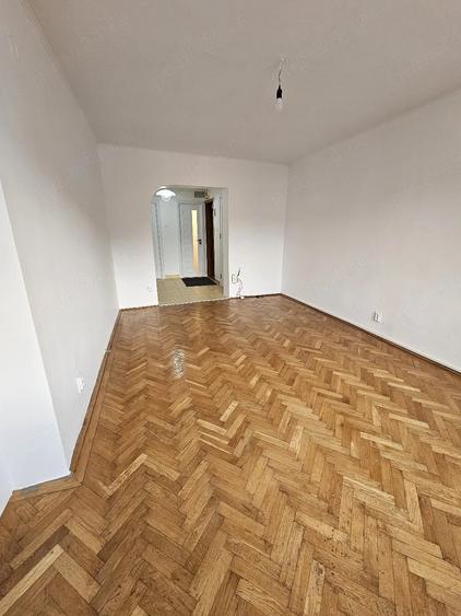 Apartament cu 4 camere decomandat în Ultracentral