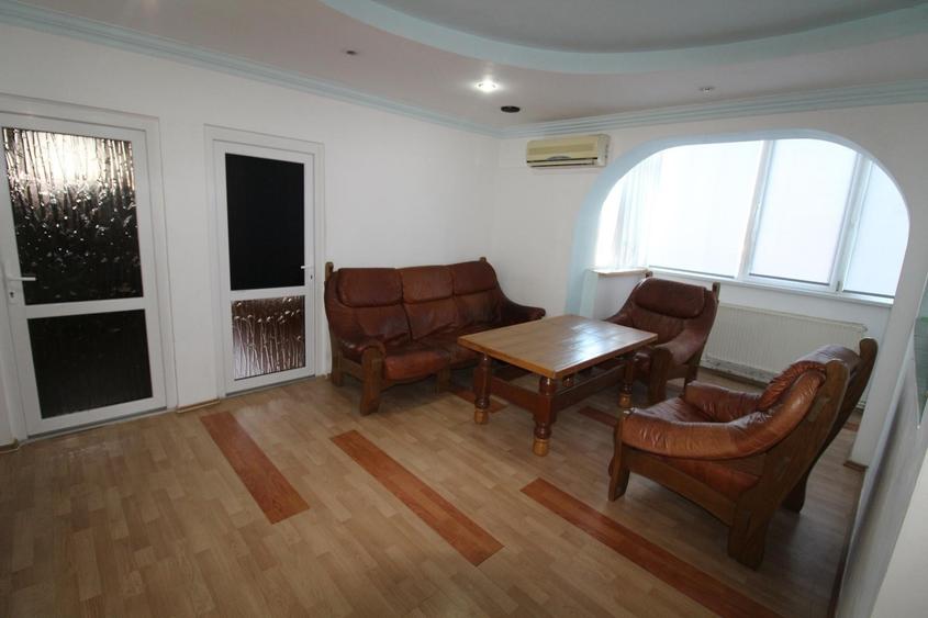INCHIRIEZ apartament 3 camere ,aer conditionat, zona Terezian - 3