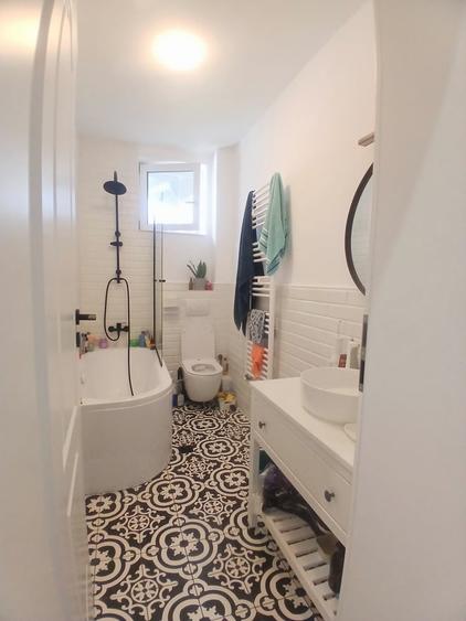 Apartament cu 3 camere decomandat în Eroii Revoluției