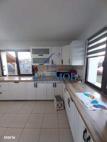 Casă cu 5 camere cu Teren 504 Mp în Târgșoru Vechi