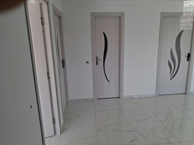 Casă cu 3 camere în Adunații-Copăceni