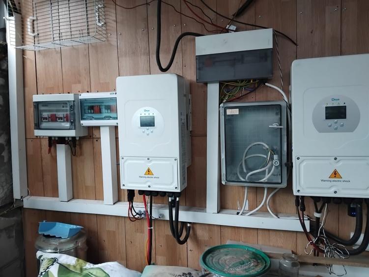 Casă individuală cu 5 camere cu Teren 841 Mp în Central