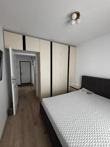 Apartament cu 2 camere decomandat, mobilat în Apărătorii Patriei