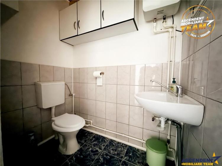 Spațiu comercial, de 35 mp, în Simeria