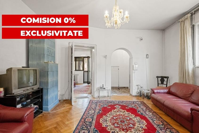 Casă individuală cu 9 camere cu Canalizare în Dacia