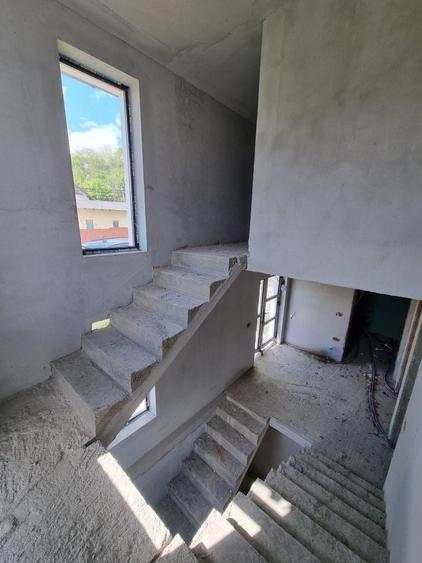 Casă cu 4 camere în Valea Mare