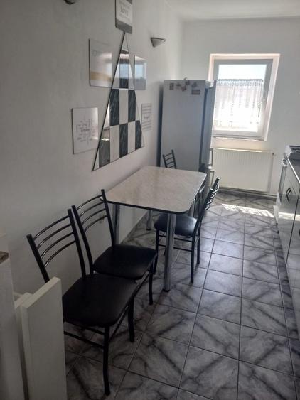 Apartament cu 3 camere decomandat în Bartolomeu