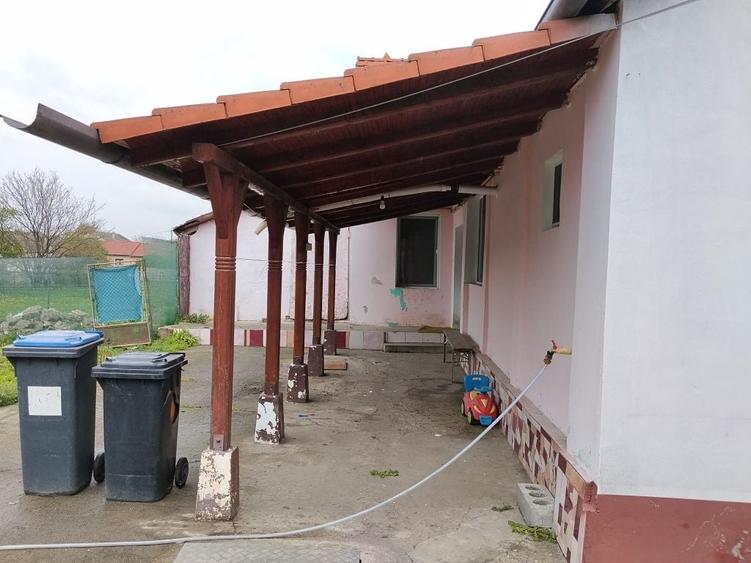 Casă cu 3 camere în Exterior Vest
