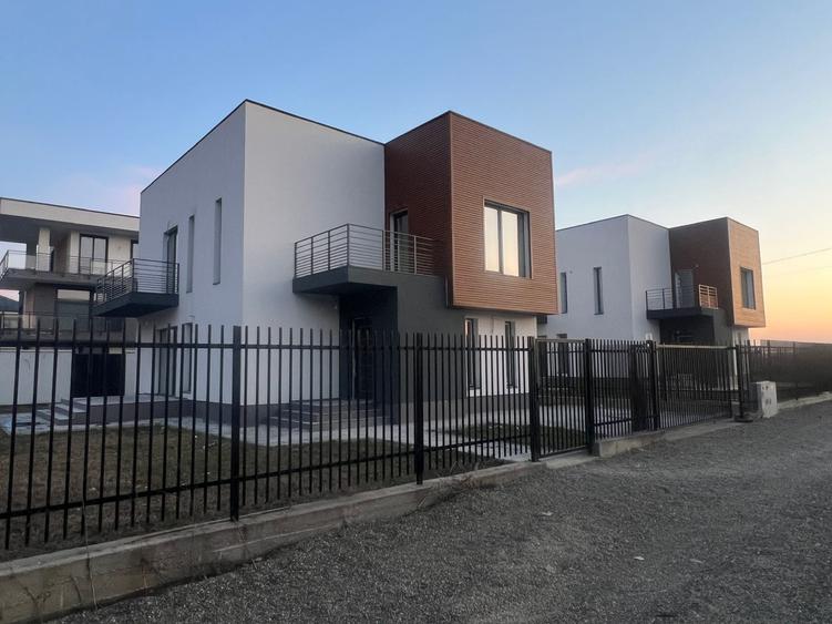 Casă individuală cu 4 camere cu Teren 420 Mp în Corbeanca