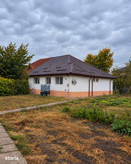 Casă cu 4 camere cu Teren 1340 Mp în Copăcelu
