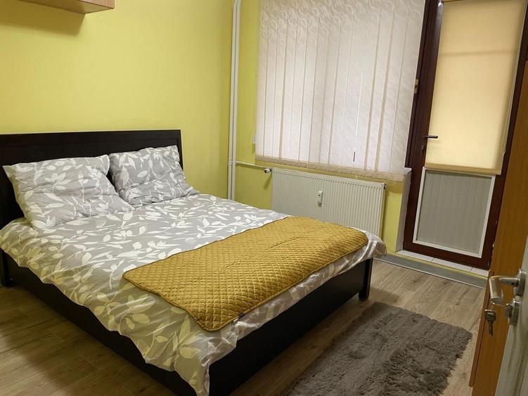 Apartament cu 3 camere decomandat, mobilat în Vatra Luminoasă