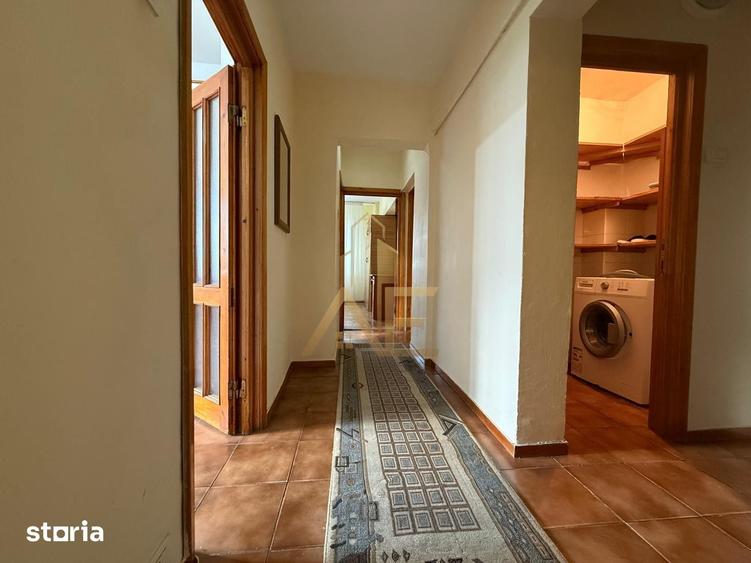 Apartament cu 3 camere decomandat în Nănești