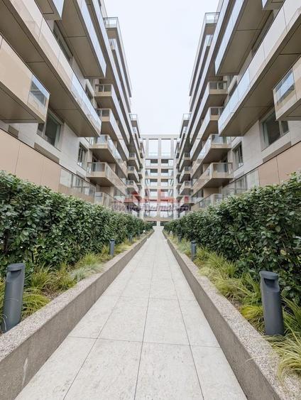 Apartament cu 3 camere decomandat în Băneasa