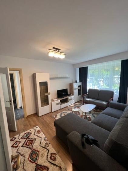 Apartament cu 2 camere semidecomandat în Săsar