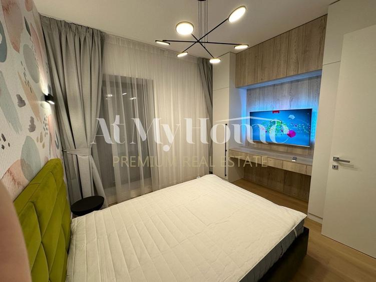 Apartament cu 3 camere decomandat, mobilat în Barbu Văcărescu