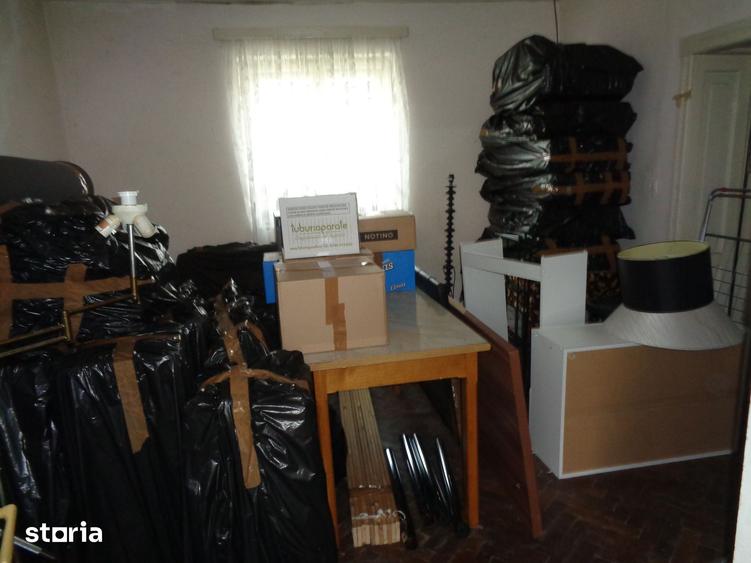 Casă cu 3 camere cu Teren 748 Mp în Central