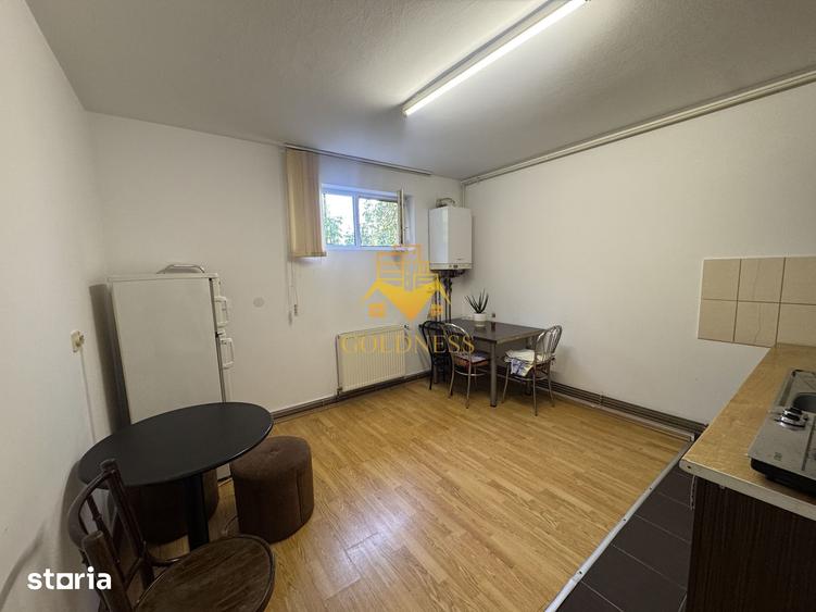 Apartament cu 3 camere în Andrei Mureșanu