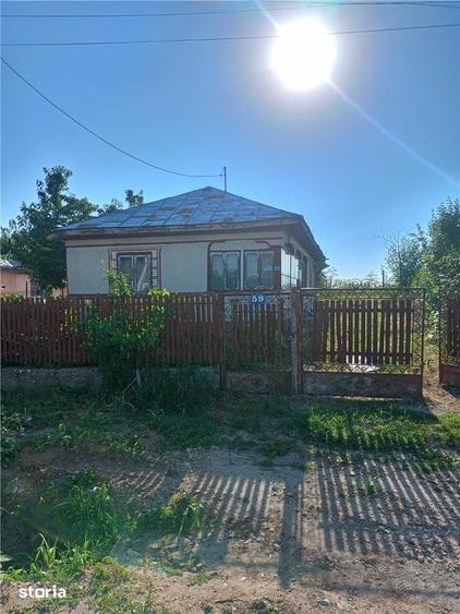 Casă cu 3 camere cu Teren 2500 Mp în Buturugeni