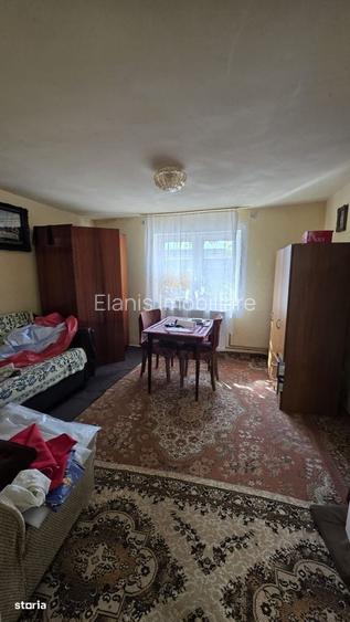 Casa individuala, 2 camere, 52 mp., teren 106 mp., zona Centrala
