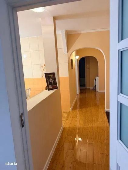 Apartament cu 3 camere decomandat în Dristor