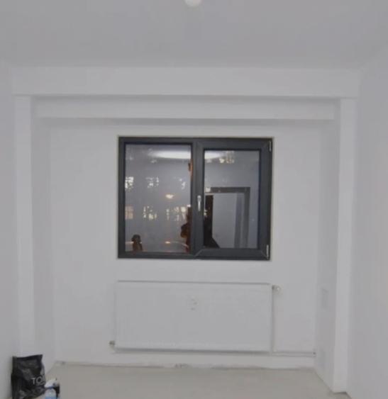 Apartament cu 3 camere decomandat în Tineretului