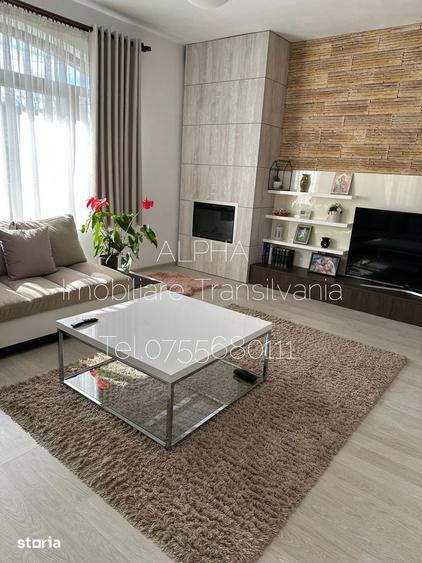 Casă cu 4 camere cu Teren 700 Mp în Central